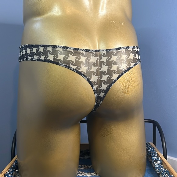 Sheer Thong Medium - Picture 3 of 3